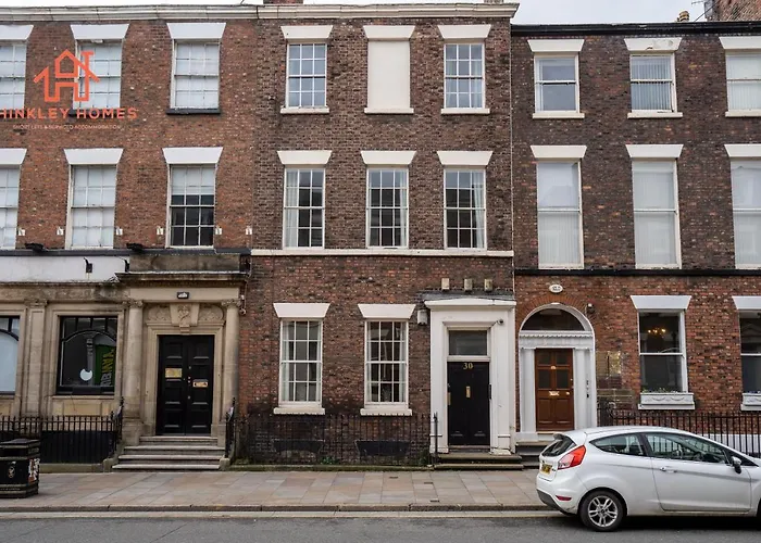 Large City Centre Apartment - Georgian Townhouse- Rodney St